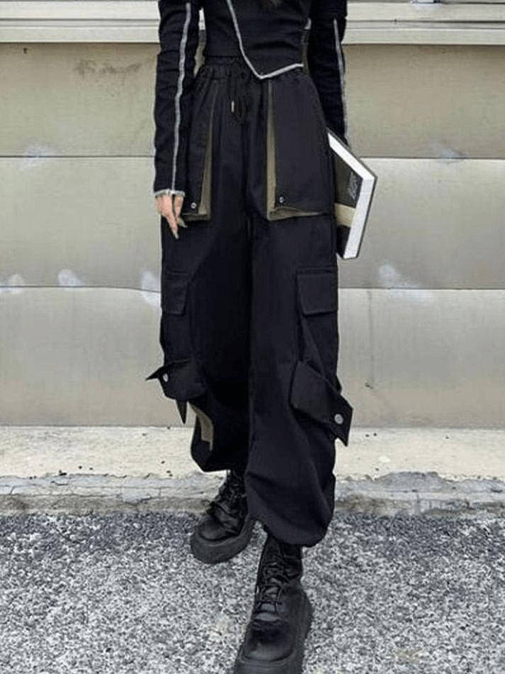 Patchwork Pocket Detail Cargo Pants